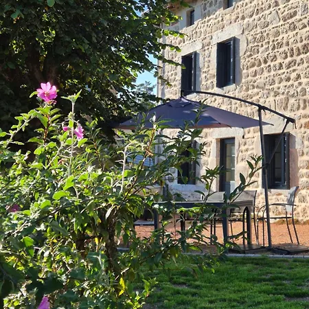 Vakantiehuis Magnifique Maison De Famille Renovee Saint-Romain (Puy-de-Dome)